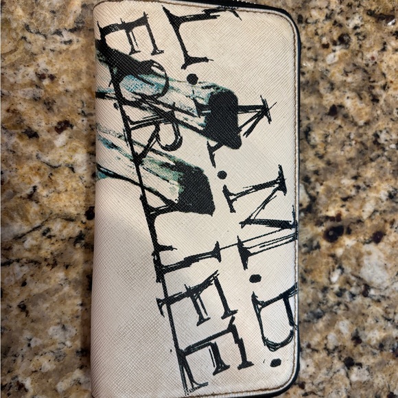 L.A.M.B Gwen Stefani Wallet - Picture 3 of 3